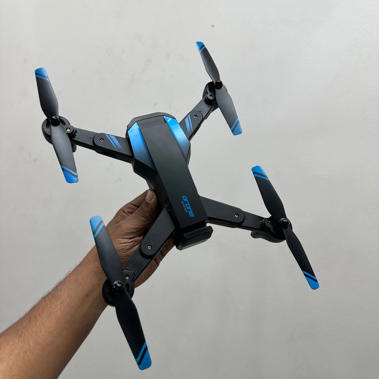 LH-68 Pro Drone: 4K HD Dual Camera with WiFi FPV & Remote Control